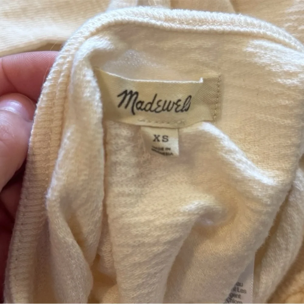 Madewell Deep-V Button-Front Crop Top - Long Sleeved Antique Cream - Picture 3 of 6